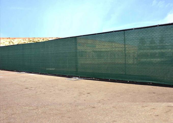 プライバシーの100%のバージンのHDPE/紫外線材料が付いている高い妨害のプライバシーの塀の網