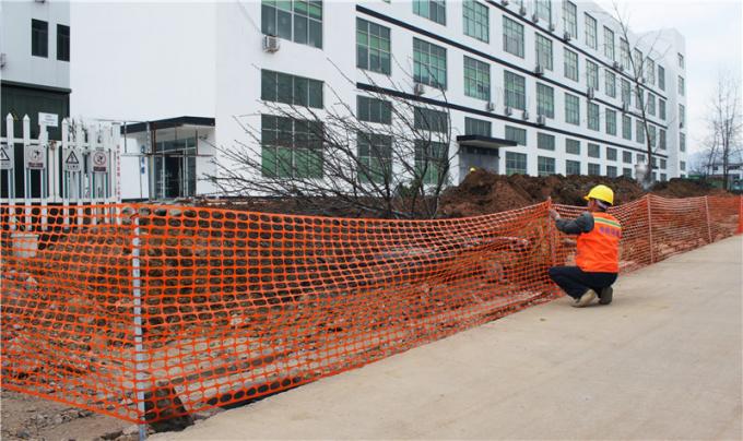 障壁のテープ/交通円錐形が付いている高いVisablityのオレンジ プラスチック安全塀