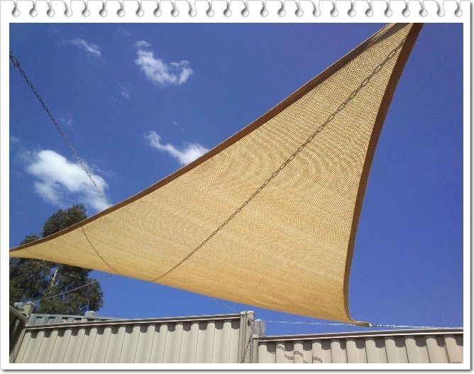 HDPEは屋外のおおいのテラスの芝生180g/sqmのための生地の日曜日の陰の帆を編みました