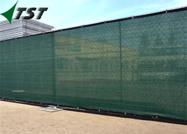 中国 アイレットが付いている緑のプライバシーの塀を得る頑丈なWindbreakの陰 工場